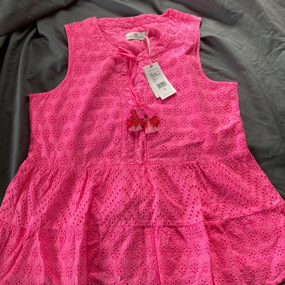 Vineyard Vines top